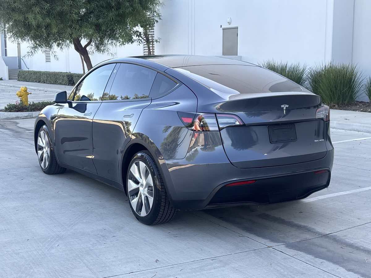 Used 2021 Tesla Model Y Long Range AWD/4WD image 5