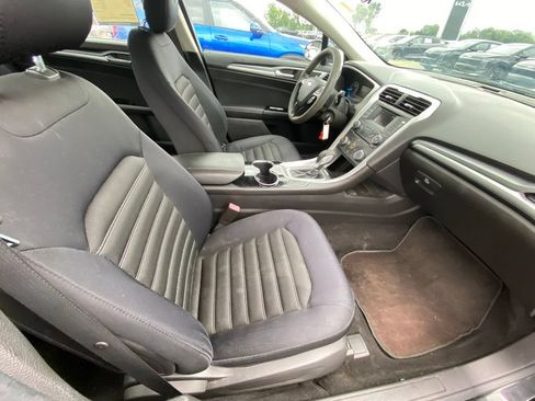 Used 2014 Ford Fusion SE FWD image 26
