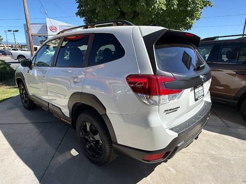 Used 2025 Subaru Forester Wilderness w/ Convenience Package AWD/4WD image 6