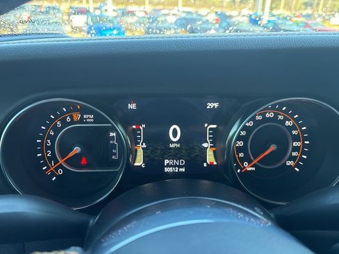 Used 2022 Jeep Gladiator Overland image 10