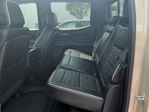 Used 2023 GMC Sierra 1500 AT4X AWD/4WD image 9