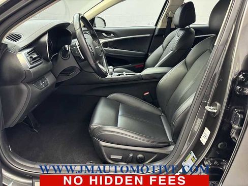 Used 2022 Genesis G70 2.0T image 12