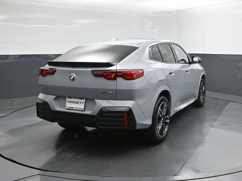 Used 2025 BMW X2 xDrive28i image 8
