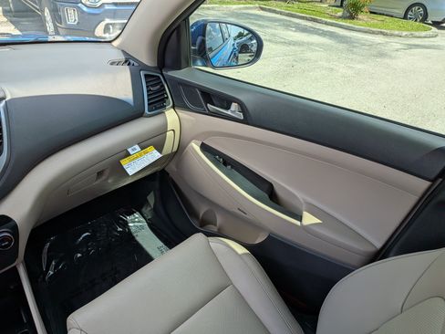 Used 2018 Hyundai Tucson SEL Plus FWD image 17