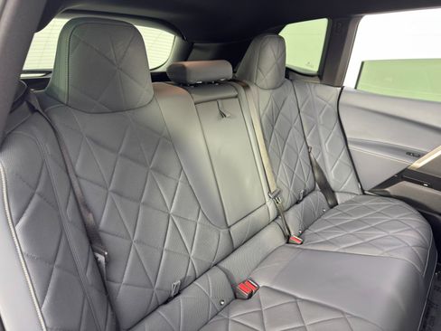 Used 2023 BMW iX xDrive50 w/ Sport Package image 45