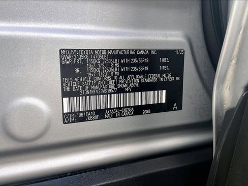 Used 2025 Toyota RAV4 Limited image 37