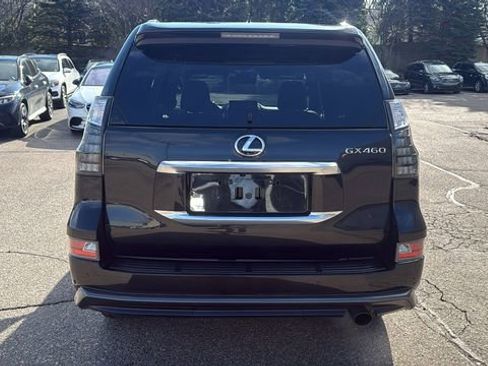 Used 2023 Lexus GX 460 Premium w/ Accessory Package AWD/4WD image 5