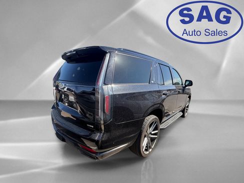 Used 2023 Cadillac Escalade Sport AWD/4WD image 3