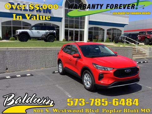 Used 2024 Ford Escape Active w/ Tech Pack #2 AWD/4WD image 1