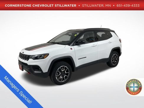 Used 2025 Jeep Compass Trailhawk AWD/4WD image 1