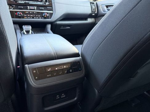 Used 2025 Nissan Pathfinder SV AWD/4WD image 24