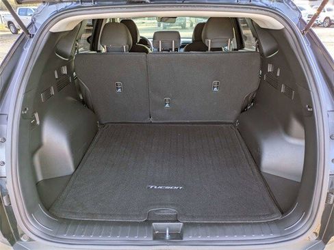 Used 2024 Hyundai Tucson SE image 13