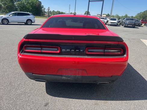Used 2023 Dodge Challenger SXT image 7