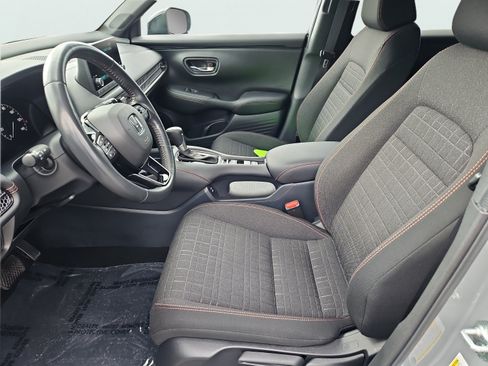 Used 2025 Honda HR-V Sport image 28