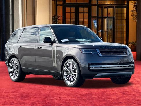 New 2026 Land Rover Range Rover Long Wheelbase SE image 8