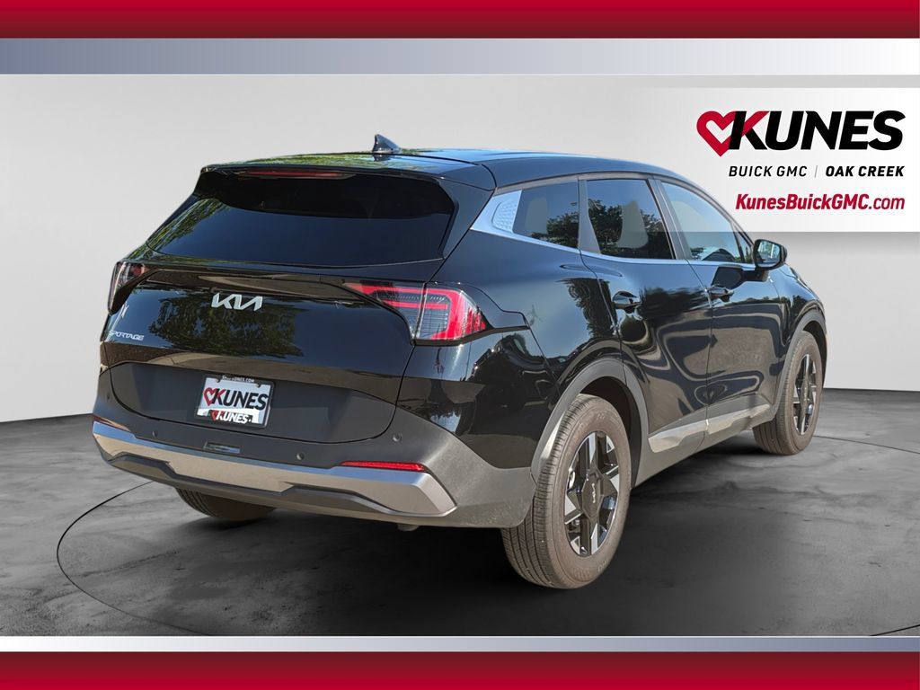 Used 2026 Kia Sportage LX FWD image 10