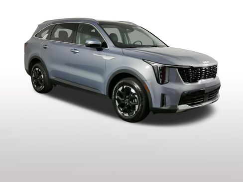 Used 2024 Kia Sorento S w/ Panoramic Sunroof Package AWD/4WD image 3