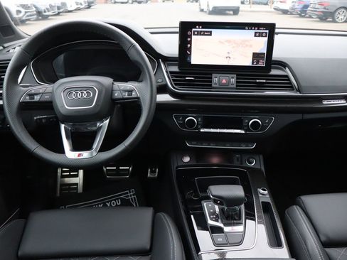Used 2025 Audi SQ5 Premium Plus w/ Premium Plus Package image 12
