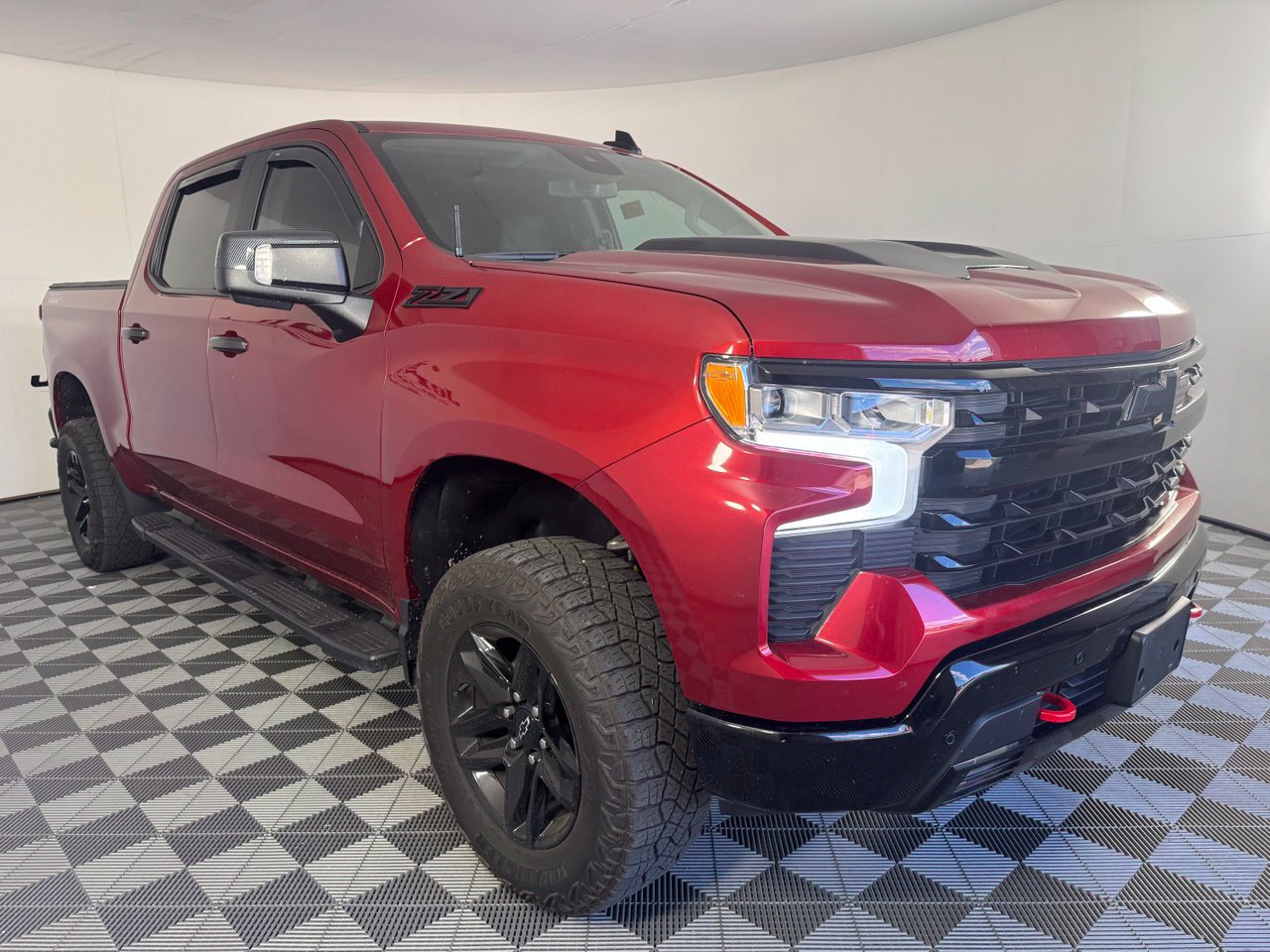 Used 2024 Chevrolet Silverado 1500 LT Trail Boss w/ LT Trail Boss Premium Package AWD/4WD image 6