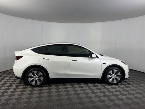 Used 2024 Tesla Model Y Long Range image 5