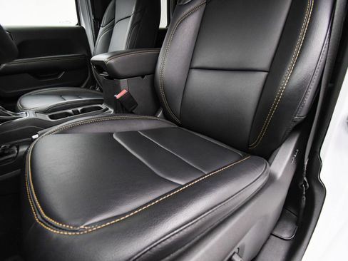 Used 2024 Jeep Wrangler Sahara image 47