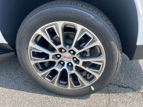 New 2026 GMC Yukon Denali AWD/4WD image 16