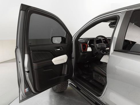 Used 2023 GMC Canyon AT4X AWD/4WD image 11