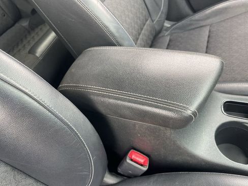 Used 2017 Kia Niro EX image 31