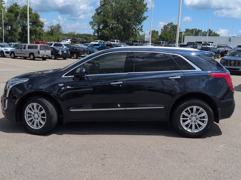 Used 2017 Cadillac XT5 FWD image 3