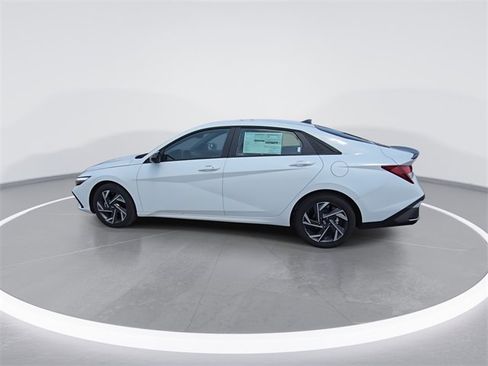 New 2025 Hyundai Elantra Sport image 6