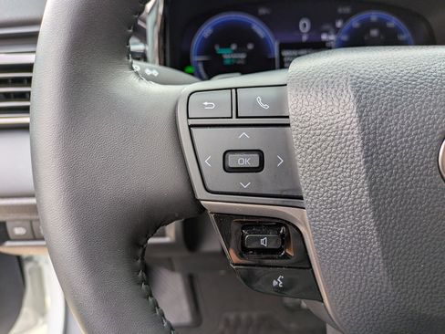 Used 2026 Toyota Camry XSE w/ Premium Package image 17