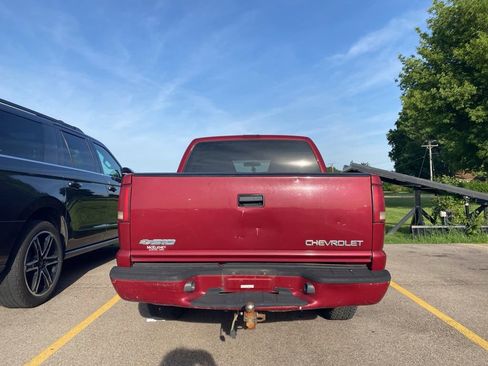 Used 2004 Chevrolet S10 Pickup LS AWD/4WD image 9