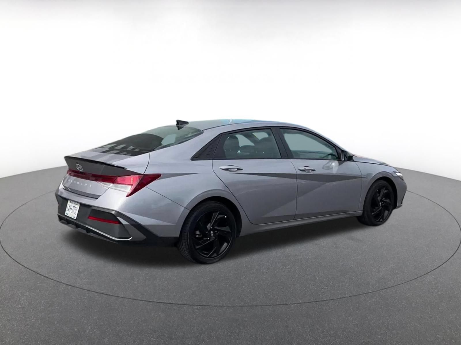 Used 2026 Hyundai Elantra Sport FWD image 14