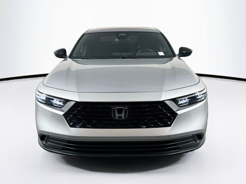 Used 2023 Honda Accord Sport image 2