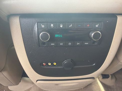 Used 2011 Chevrolet Tahoe LTZ AWD/4WD image 11