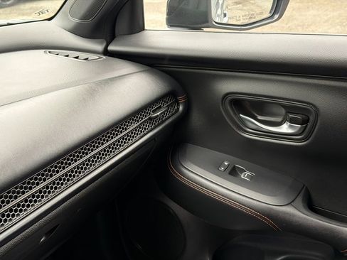 Certified 2025 Honda HR-V Sport image 30