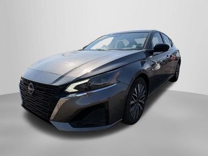 Used 2024 Nissan Altima 2.5 SV