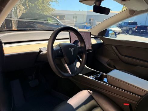 Used 2020 Tesla Model Y Long Range AWD/4WD image 2