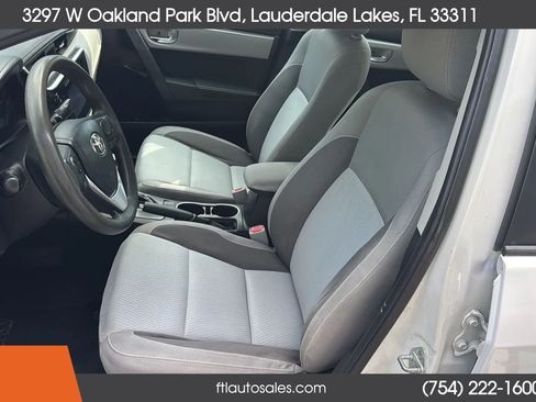 Used 2018 Toyota Corolla LE FWD image 18