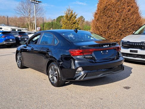 Used 2023 Kia Forte LXS image 8
