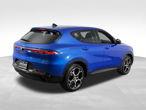 Used 2024 Alfa Romeo Tonale Veloce w/ Premium Interior Package AWD/4WD image 6