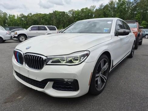 Used 2017 BMW 750i xDrive AWD/4WD image 2