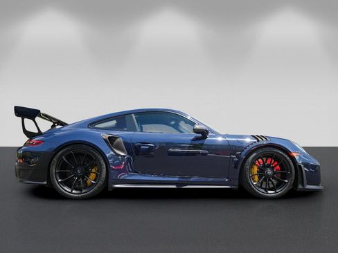Used 2018 Porsche 911 GT2 RS RWD image 2