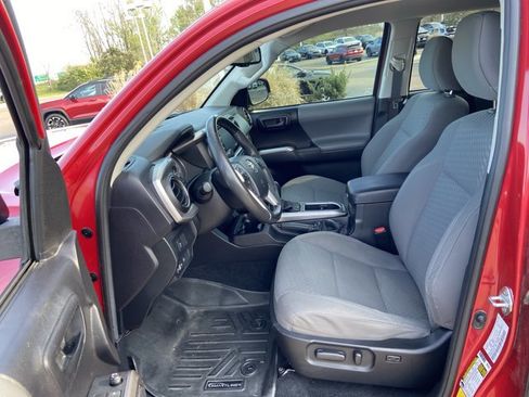 Used 2021 Toyota Tacoma SR5 image 33