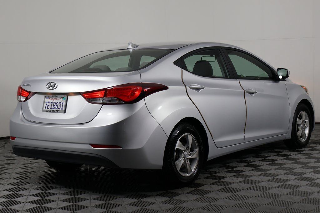 Used 2014 Hyundai Elantra SE FWD image 4