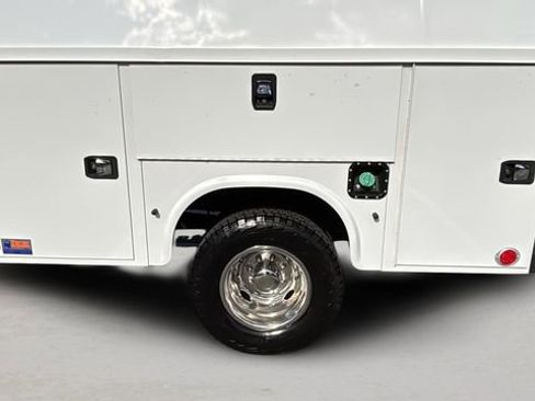 Used 2023 Ford F350 XL w/ XL Chrome Package image 33