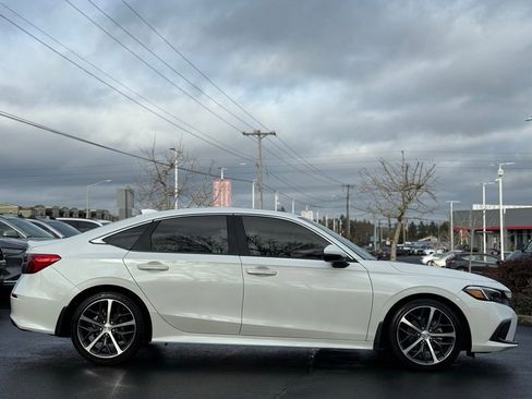 Used 2024 Honda Civic Touring image 6