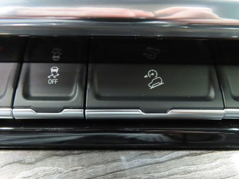 Used 2025 Chevrolet Silverado 2500 LTZ w/ LTZ Plus Package image 73