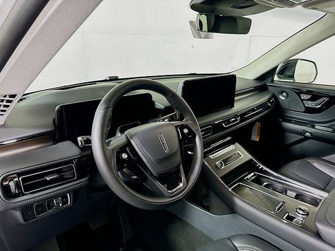 New 2025 Lincoln Aviator Reserve w/ Illumination Package image 9