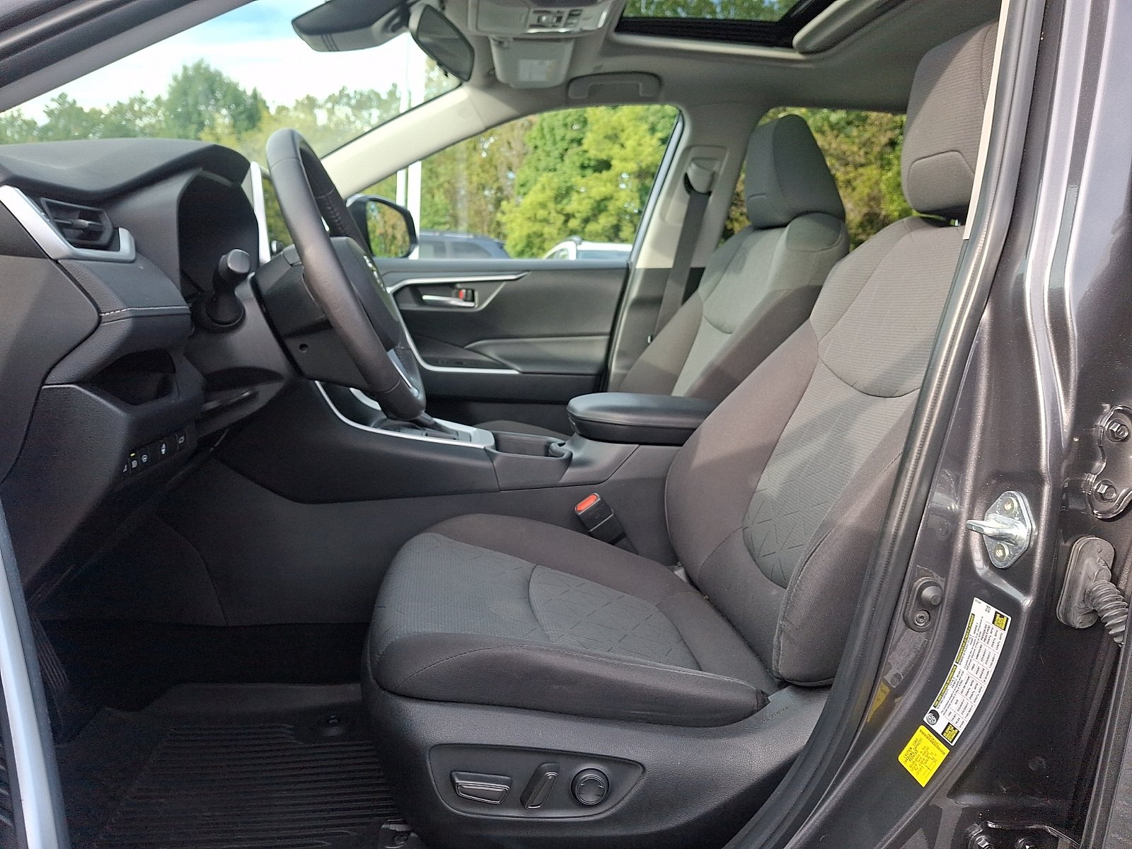 Used 2024 Toyota RAV4 XLE w/ Convenience Package AWD/4WD image 13